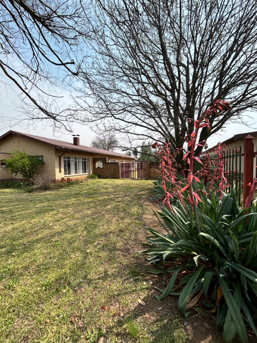4 Bedroom Property for Sale in Hospitaalheuwel Free State